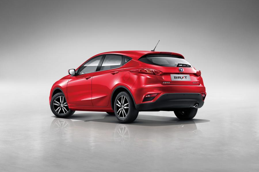  Changan Eado XT 2013 года  (фото 6 из 8)